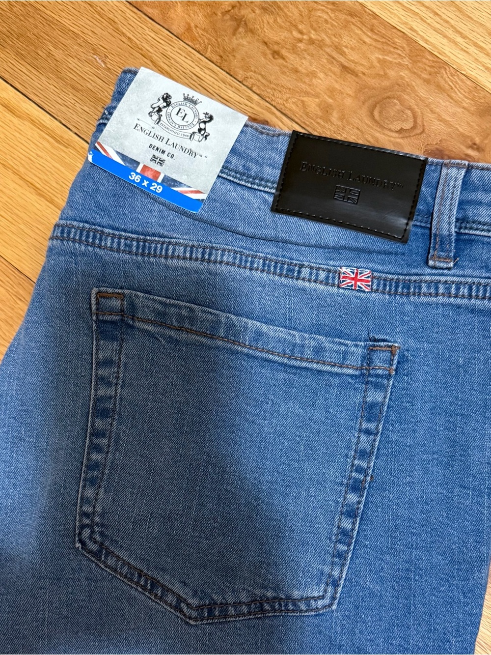 English Laundry Men’s Light Blue Relaxed Denim Jeans